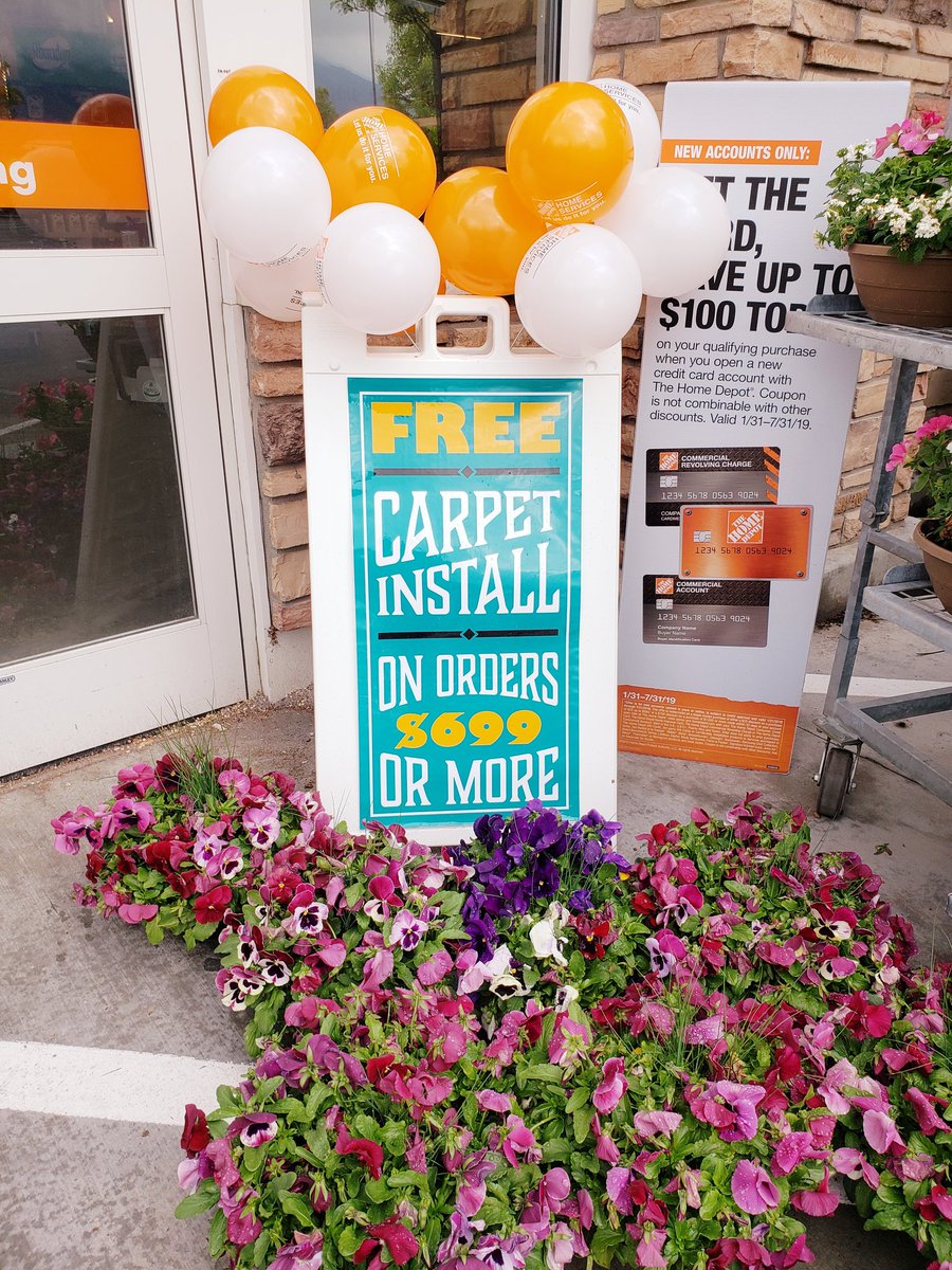 Shouting out our FREE Carpet Installs with some fresh new signage! @AmandaBaxter85 @kp20mu <a href="/Alvarez2Joe/">Joe Alvarez</a>