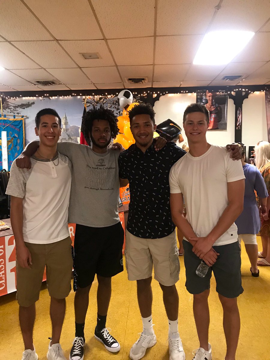 HuberColton's tweet image. Happy bday Treydo🤞🏽