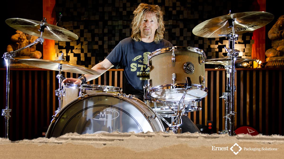 ErnestPackaging's tweet image. Eric Kretz from @STPBand knows his drums, so he was the perfect person to put our #cardboard drum to the test!🥁Watch him give it all he’s got in our latest #CardboardChaos video: bit.ly/2VkrFkG
(@meyta1cohen)