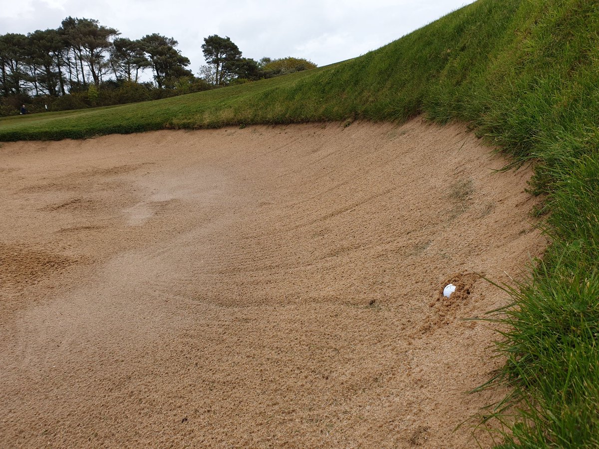 David_Grimshaw's tweet photo. Not an easy lie. @SrixonEurope #eastdevonGC #forebusiness Only 1 out of the bunker, honest! https://t.co/7ABTcY412P