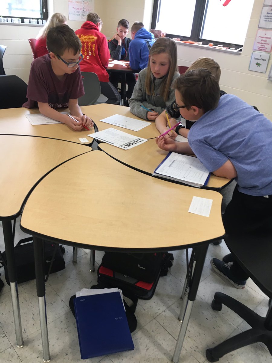 MarinkoAmanda's tweet photo. Enjoying station work today in Advanced Math!! Getting to work with new peers and getting to move around makes learning more fun!! ☺️☺️ @rotoloms @BPS101 #Thatsrotolo https://t.co/wetq3hSdEi