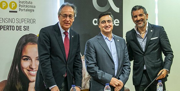 Altice Labs (@altice_labs) on Twitter photo As part of a tour of the Executive Committee of <a href="/altice_portugal/">@altice</a> to Alto Alentejo, Altice Labs signed a collaboration protocol with the <a href="/IPPortalegre/">Politécnico de Portalegre</a> and another with the <a href="/parque_alentejo/">PACT - Parque do Alentejo de Ciência e Tecnologia</a> - bit.ly/2Jq9FOB As part of a tour of the Executive Committee of <a href="/altice_portugal/">@altice</a> to Alto Alentejo, Altice Labs signed a collaboration protocol with the <a href="/IPPortalegre/">Politécnico de Portalegre</a> and another with the <a href="/parque_alentejo/">PACT - Parque do Alentejo de Ciência e Tecnologia</a> - bit.ly/2Jq9FOB