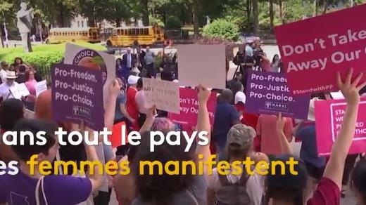 franceinfo's tweet photo. États-Unis : 300 mesures signées pour restreindre le droit à l'avortement

https://t.co/bvAl3B06Tx https://t.co/jTcUI0KZFZ