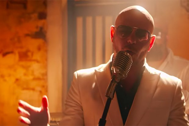 idolator's tweet photo. Dream team! @pitbull, @daddy_yankee &amp; @NattiNatasha party together in the video for their rising smash, "No Lo Trates": https://t.co/J946ZKg7wb https://t.co/uCzPjSm15S