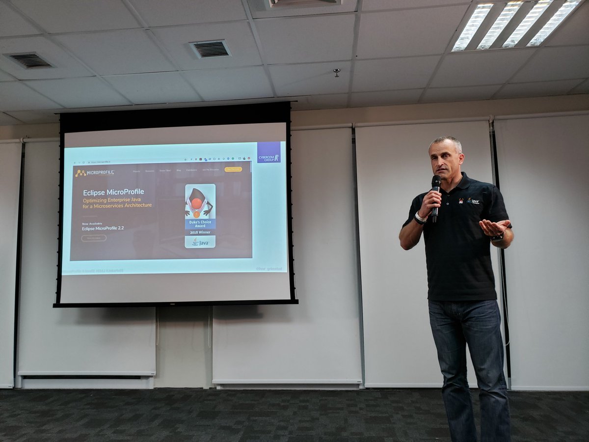 otaviojava's tweet image. #Microservice pattern implemented by #MicroProfile at #soujava meetup by @ivar_grimstad