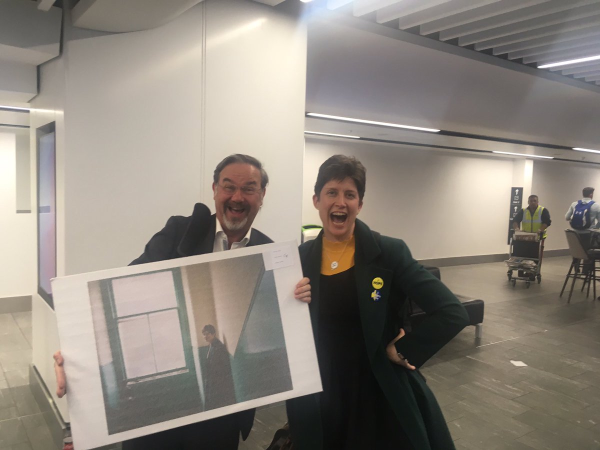 Imagine walking through <a href="/LondonCityAir/">London City Airport</a> with a portrait of <a href="/alisonthewliss/">Alison Thewliss</a> under your arm and you bump into Alison Thewliss! 

Beautiful photo part of the woman in Parliament series.
