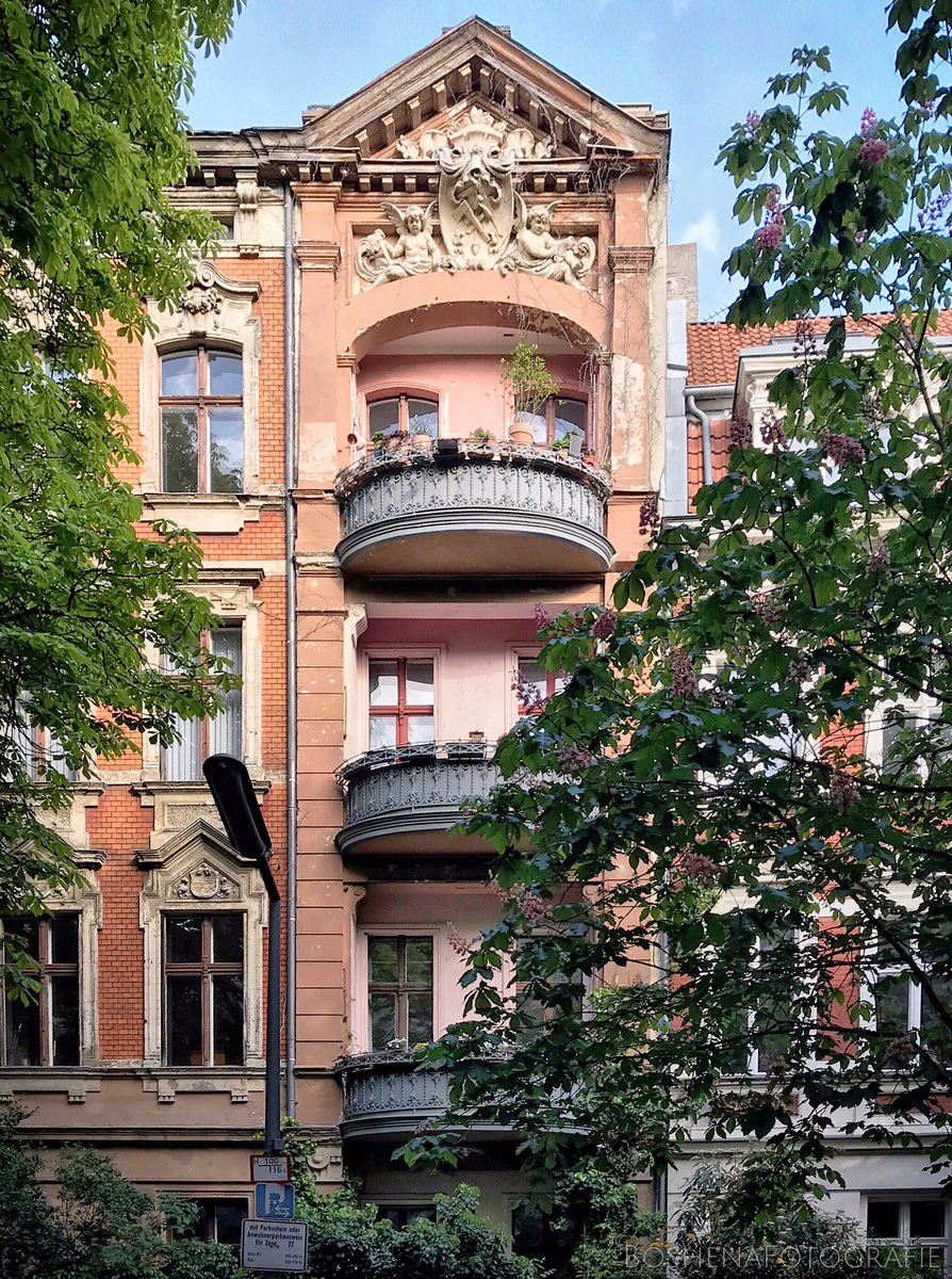 berlinka_lg's tweet photo. Fassaden von #Berlin #Friedenau🏡
#Берлин #DoYouKnowBerlin
@stadtleben @I_love_Berlin https://t.co/oWNI0XFsYV