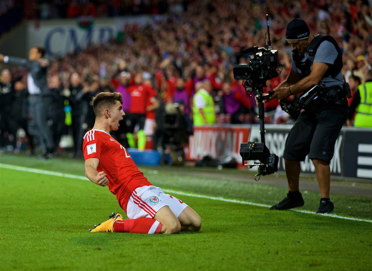 🏴󠁧󠁢󠁷󠁬󠁳󠁿 That feeling when #Wales have THREE 2019 <a href="/ChampionsLeague/">UEFA Champions League</a> finalists.

✅ <a href="/JessFishlock/">Jessica Fishlock MBE</a>
✅ <a href="/Ben_Davies33/">Ben Davies</a>
✅ <a href="/BenWoodburn/">ben woodburn</a> 

Cymru ar y brig yn Ewrop!

#TheRedWall #YWalGoch