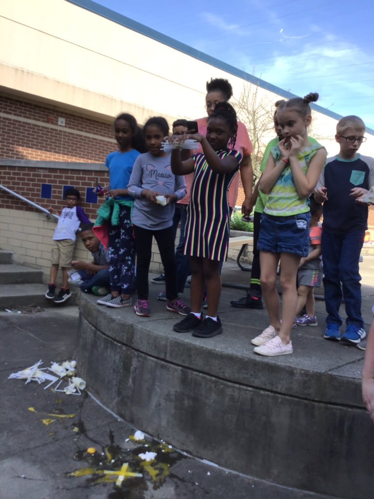 HawthorneHawks_'s tweet photo. SCIENCE Olympiad is rolling right along and the Hawks are in the house! While the eggs did not soar, our spirits are still high and ready for the next challenge. #GOTGETIT #HAWKPRIDE https://t.co/fgZ29T0ZWQ