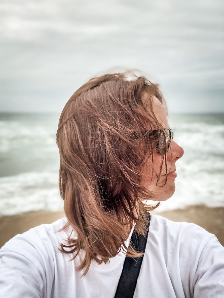 couchflucht's tweet photo. Heute war ich hier endlich mal wandern. 🤗 Es ging von Lourinha aus zum Strand. Ich nenne die Tour mal die „Vier-Katzen-50-Hunde -3-Dinosaurier“ Runde😂
#lourinha #nomadweek #portugal https://t.co/LvXe6BnzSN