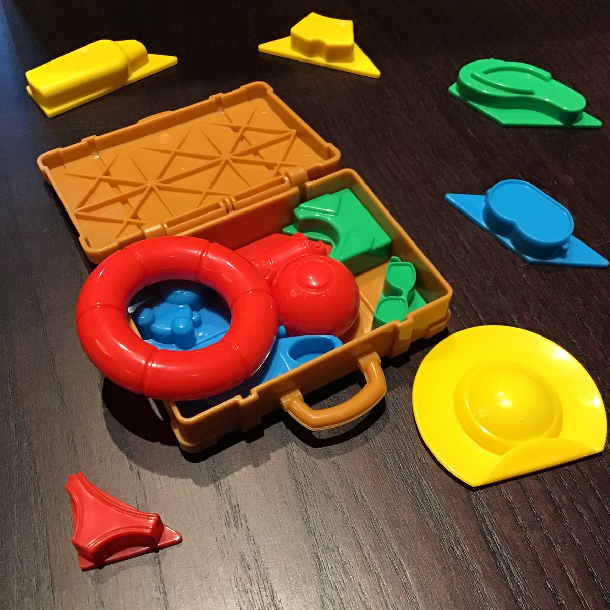 BoardGameClubUK's tweet image. Time to pack away some of tonight’s great games... Could take a while! #BoardGameClub #GetPacking