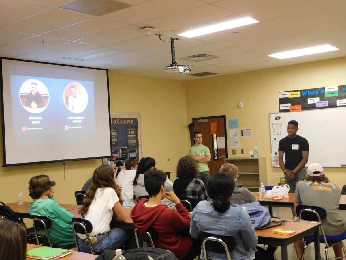 wcsSHSrb's tweet photo. I love when a former student brings his business partner to speak to my current Marketing students. I love hearing their passion and their heart for Entrepreneurship! Thank you Brandon and Sam! I can't wait until you come back in August! https://t.co/Dpc2UwuC3K