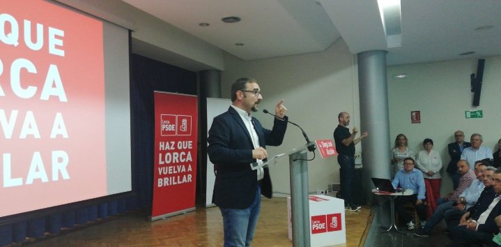 LorcaConDiego's tweet image. Noche mágica para Lorca en la que se le da partida al proyecto para que la ciudad vuelva a brillar, el #ProyectoSOL . Hoy hemos llenado el centro cultural, el 26, las urnas.
#DiegoJoséAlcalde
#SolucionesparaLorca 
#SolucionesParaPedanías
#LorcaVolveráABrillar
🌹🌹🌹🌹🌹🌹🌹