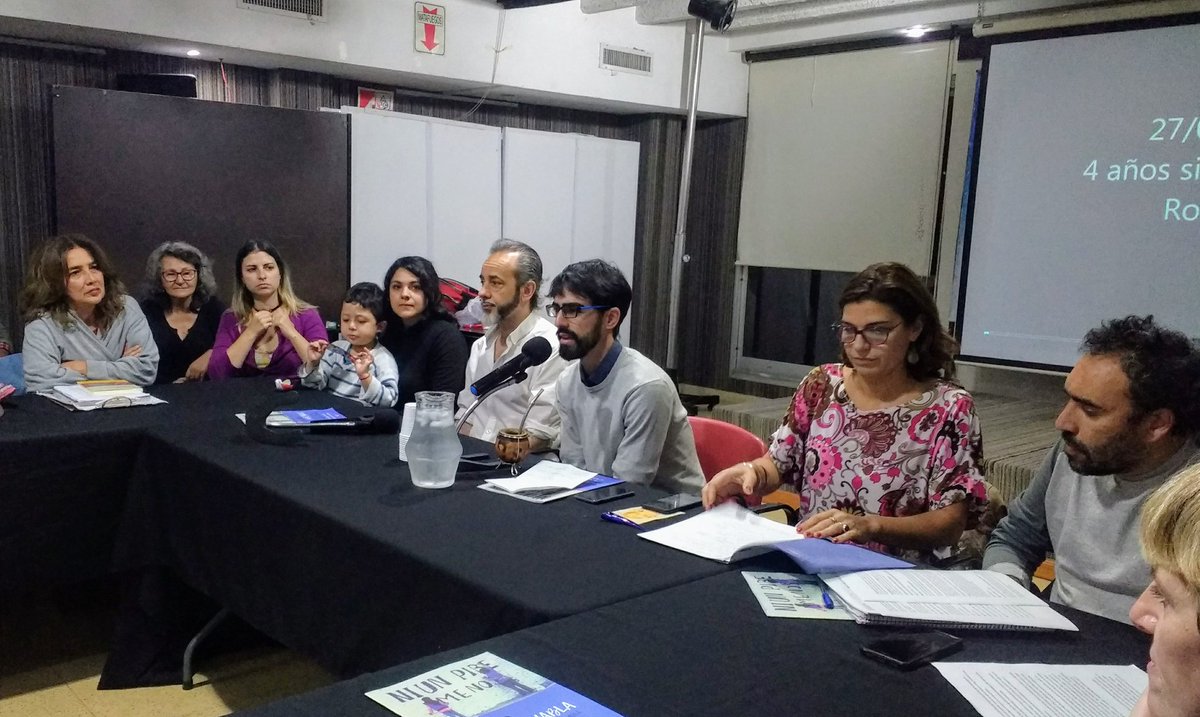 eduardolopezute's tweet image. A cuatro años del crimen de Rolando y Rodrigo y en el Día Nacional contra la Violencia Institucional, lxs docentes presentamos un excelente material para construir una pedagogía de la ternura. 
#NiUnPibeMenos 
#AHORA en UTE.