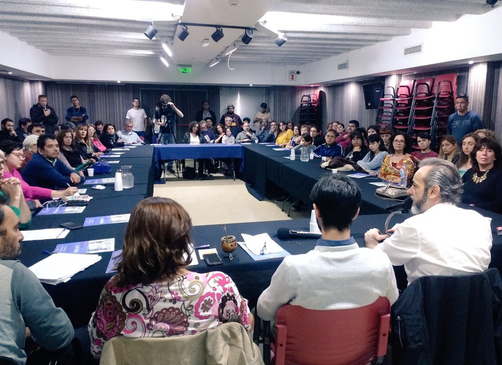 eduardolopezute's tweet image. A cuatro años del crimen de Rolando y Rodrigo y en el Día Nacional contra la Violencia Institucional, lxs docentes presentamos un excelente material para construir una pedagogía de la ternura. 
#NiUnPibeMenos 
#AHORA en UTE.