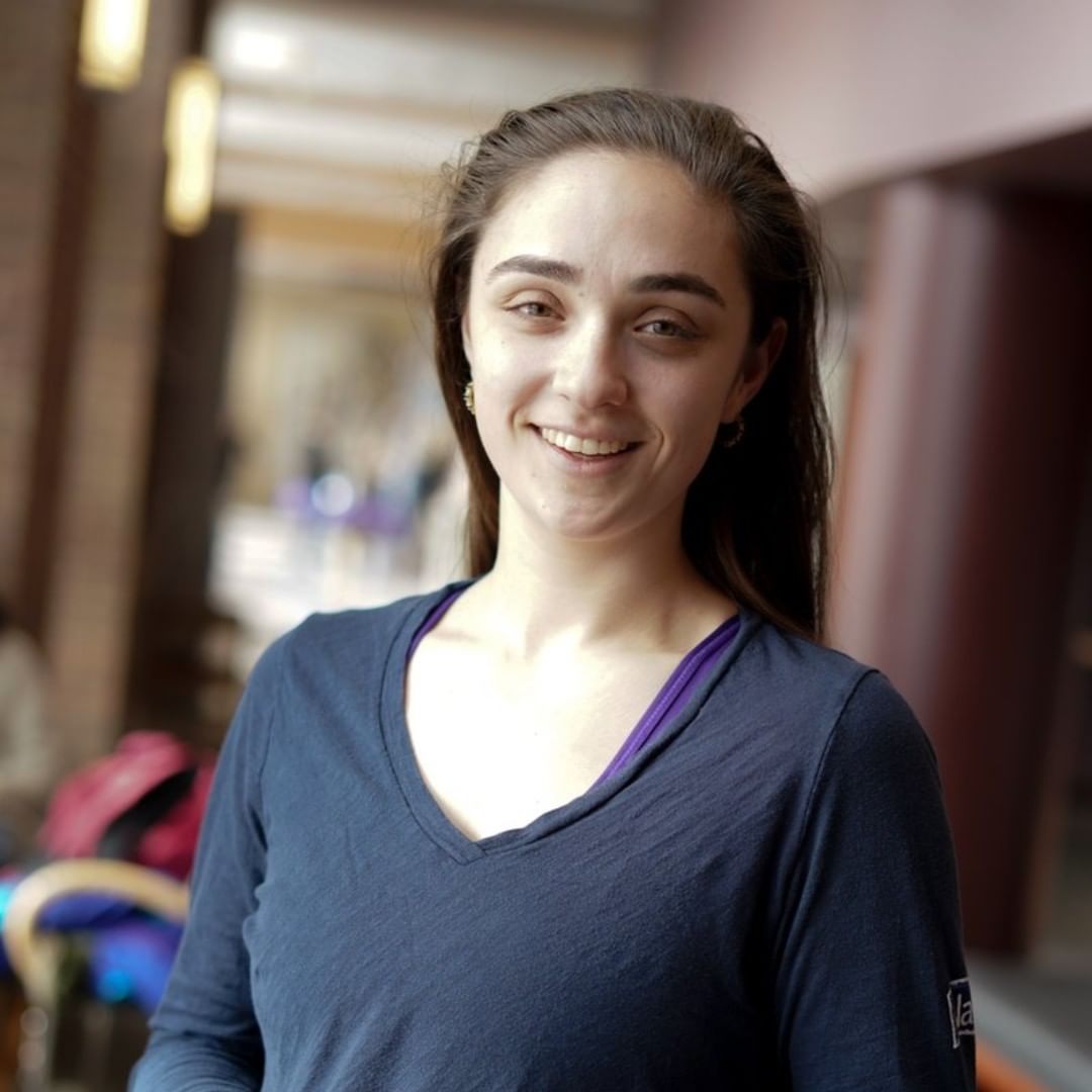 PurdueLibArts's tweet image. We&apos;re celebrating the achievements Elena Helvajian, of Pasadena, California! Elena will receive The Louis Sudler Prize in the Arts at this Friday&apos;s commencement ceremony. Elena majored in #multidisciplinaryengineering in @PurdueEngineers and #PurdueLibArts. #LiberalArtsWorks