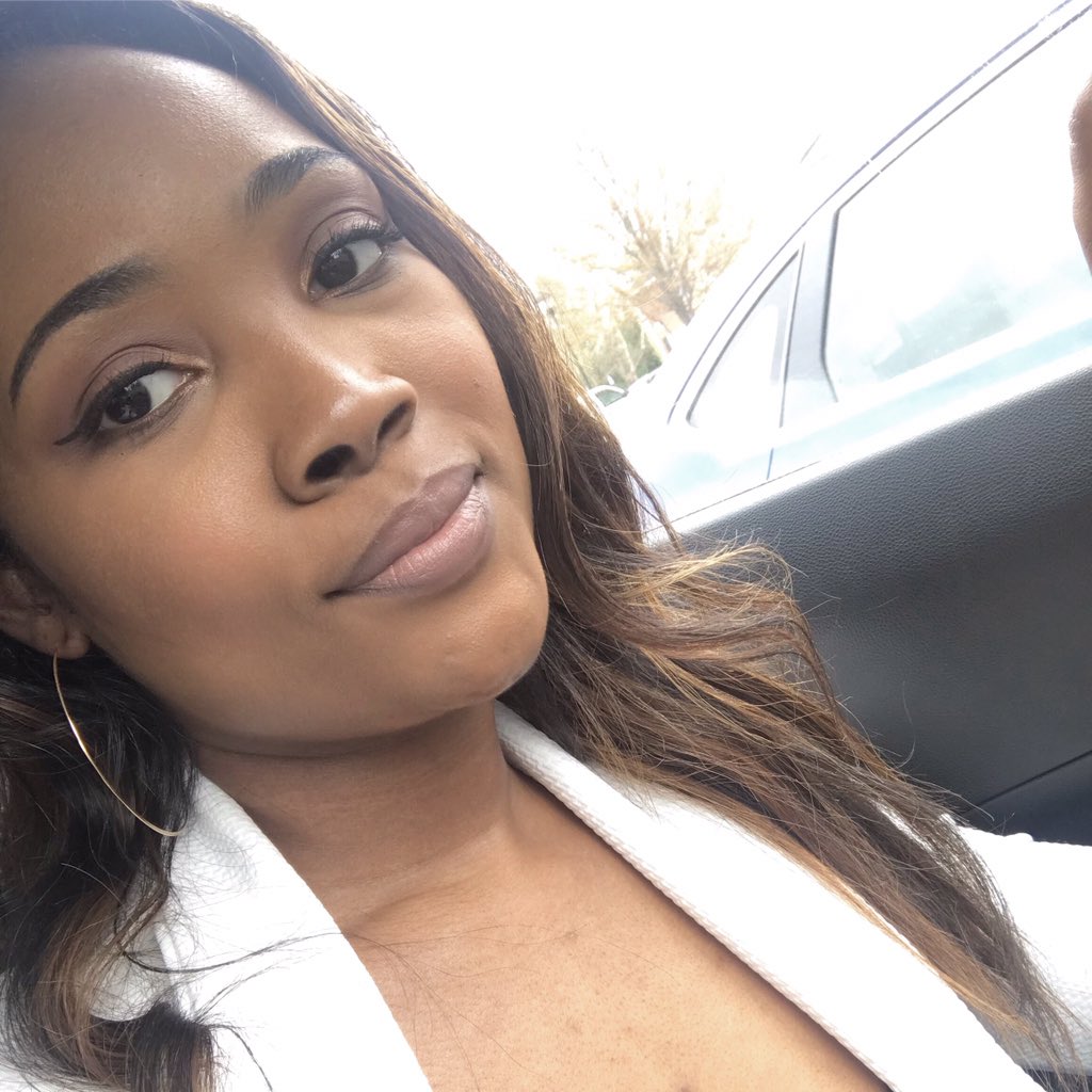 adyedm's tweet photo. ✨🙌🏾‼️Today is my 27th BIRTHDAY‼️✨🙌🏾
•
❤️🥰🎉😝(Mixed Emotions🤦🏾♀️😂)
_____
#alwaysashlynn #blackbloggers #blogg #blogsocial #ulcerativecolitisfighter #itsmybirthday🎉 #uc #strength #positivityonly #godisgood #godisamazing #mylifedope #melaninmagic
#blogger_at #theblogissue https://t.co/6MSiu2zGYE