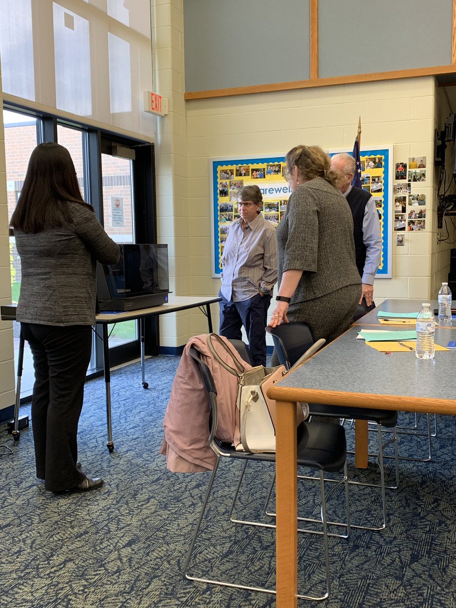 enmediagirl's tweet photo. So exciting to listen to @cthangvijit and @JaimeCarroll15 talk about the projects they are doing on the #carvey at @WayneCenterElem. Hands on learning at its best! #ENSCRocks https://t.co/C6EmbveYw3