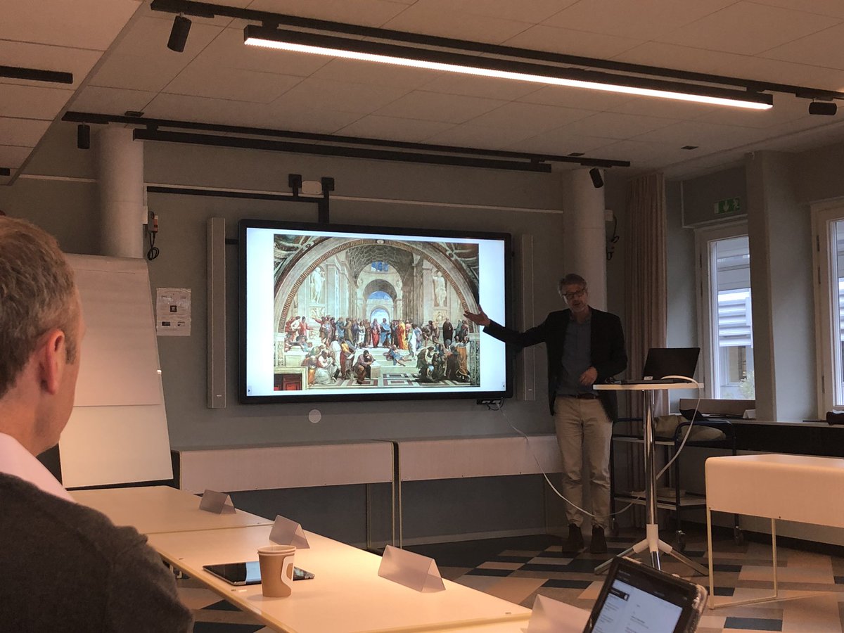 Kultur och fritidsnämndens sammanträde. Idag presenterar vår kulturchef John det nya stadshusets kommande kulturverksamheter tex stadsbibliotek, utställningshall, scener mm. Beslut att ta fram ett idrotts- och kulturpolitiskt program för Lidingöborna är taget