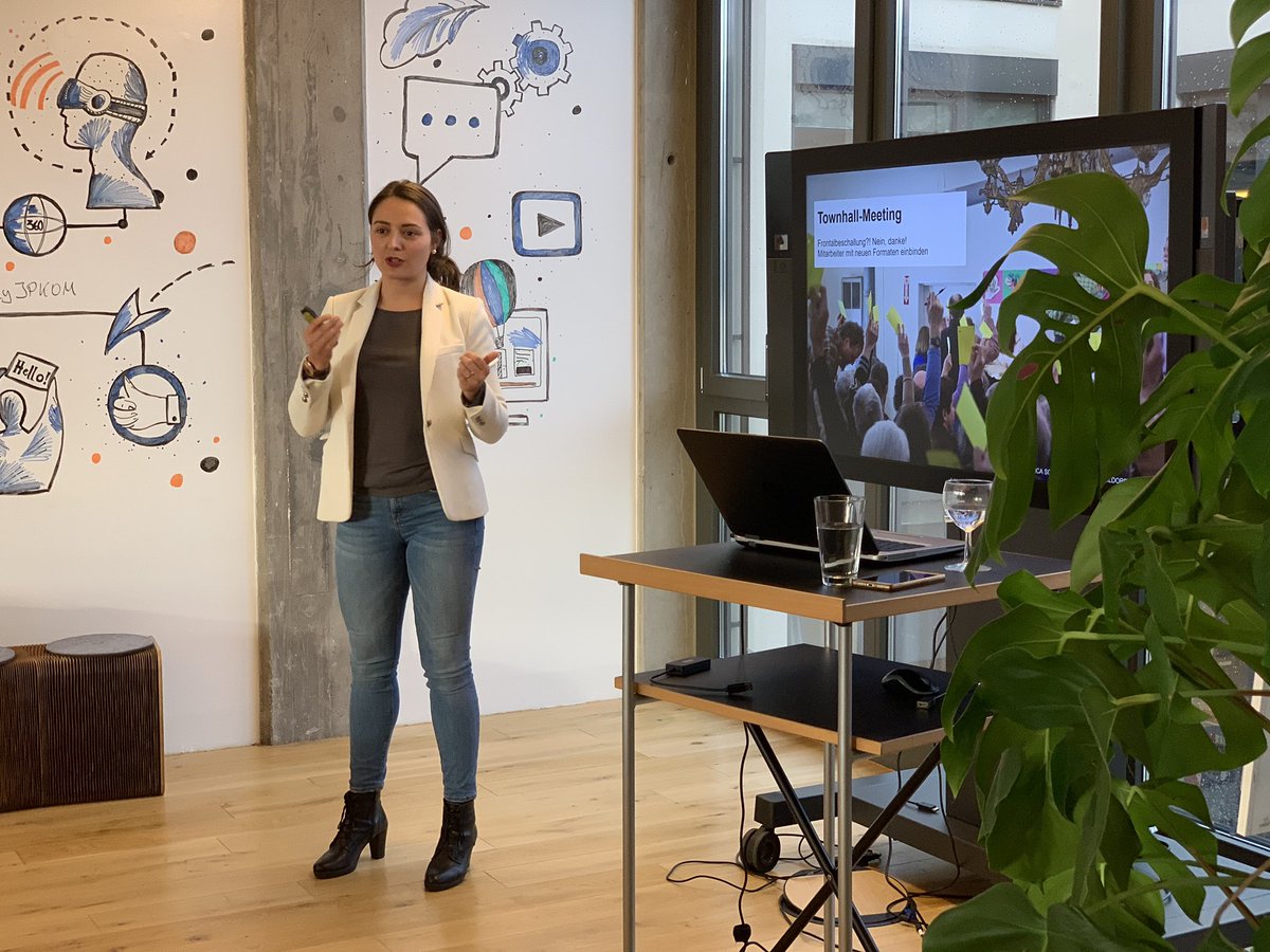 Slot #5: neue Formate für die Mitarbeiterkommunikation – mit <a href="/a_schmalenberg/">Alica Schmalenberg</a> #ik #innodayJPKOM