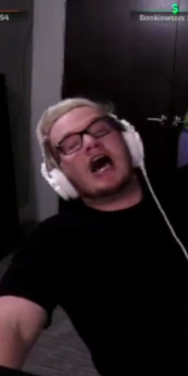 Ace_Brolirious's tweet photo. @MiniLaddd @Valkyrae @100Thieves https://t.co/Q6yZaou5i7