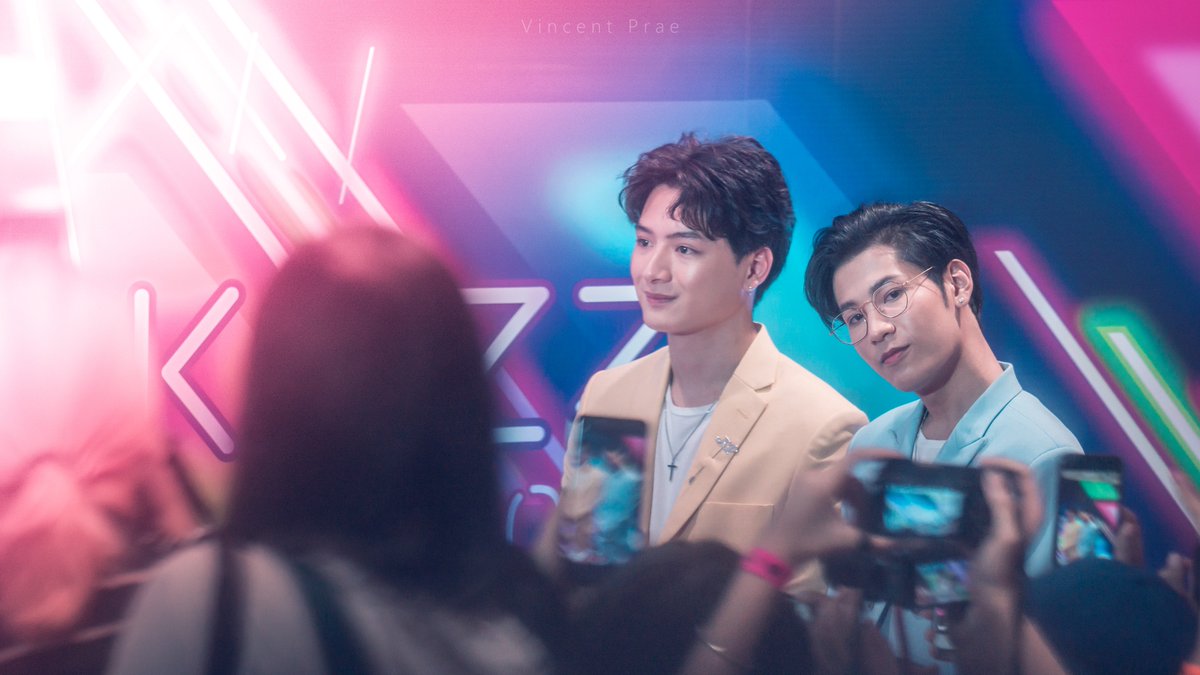 VincentPrae's tweet photo. Best Couple

#SingtoPrachaya #KristPerawat
#ทีมพีรญา
#KristSingtoBestCouple2019 
#KazzAwards2019 https://t.co/VoZgHUn9zf