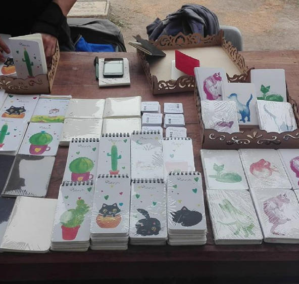 CatnipJots's tweet photo. Los esperamos en la feria @fleamarketlima edición "El bazar de Mamá" 💞 en el @dada_restobar 🎏 ¡Tendremos DESCUENTOS solo por feria!
✔️ Ingreso libre
✔️ Pet friendly
✔️ 11:00 am a 9:00 pm 
📫 Av. San Martín 154, Barranco (A media cuadra de la comisaría) https://t.co/413I6uPiJf