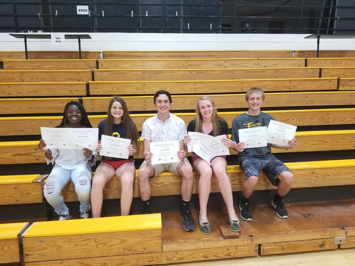 Congrats !!
*L to R*
Kiah Pittman, Kyela Macon, Aaron Eliuk, Kayanna Gaines, and Brock Fisher *also not pictured* Zech Schwinke and Ian Poore.... on earning N.C.M.C. Track all-conference!