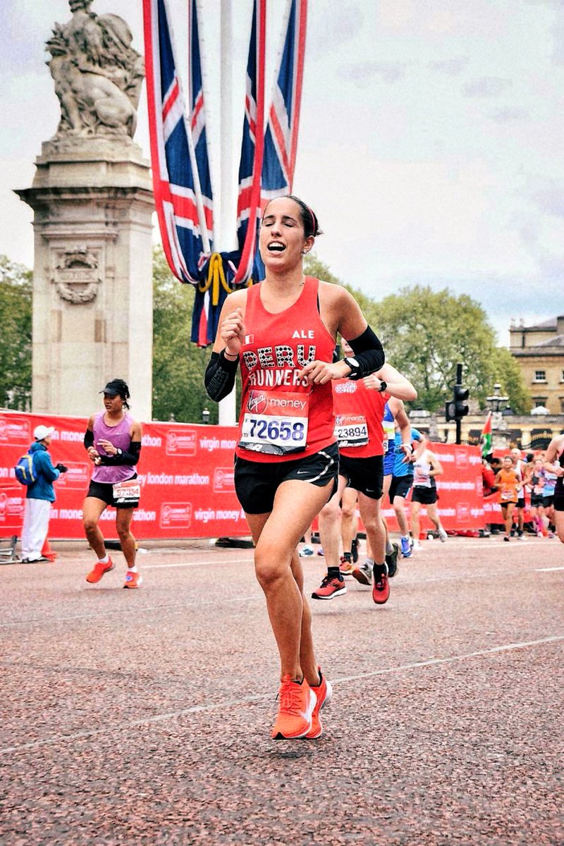 PeruRunners's tweet image. ¡Felicitamos la participación de dos grandes #PeruRunners, en el London Marathon! 🇬🇧 Nuestra Runner In Chief, #AlejandraRodriguezLarrain, quien corrió los 42k y logró su mejor tiempo (3:31:35) y Alexia Pôlis Vander Elst, quien también la rompió con (3:30:00) 🙌🏾 #Campeonas 👏🏽♥