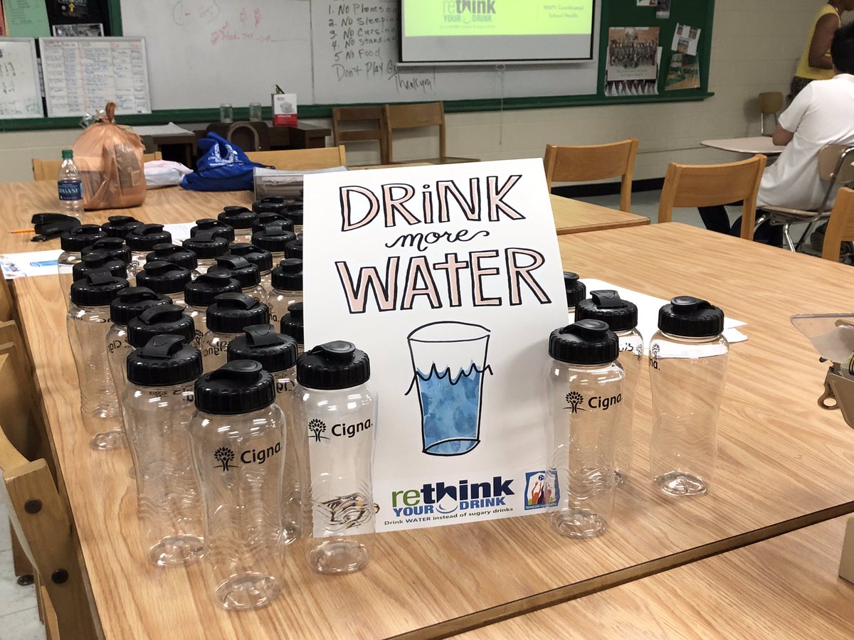 Cigna's tweet photo. We couldn’t be happier to partner with Metro Nashville Public Schools for #MNPSWellnessWeek! Cigna is sponsoring Water Wednesday today by supplying 3 feature schools with 3,000 water bottles as well as installed 3 water refill stations. #CignaTN https://t.co/Z90c1Xi2wb