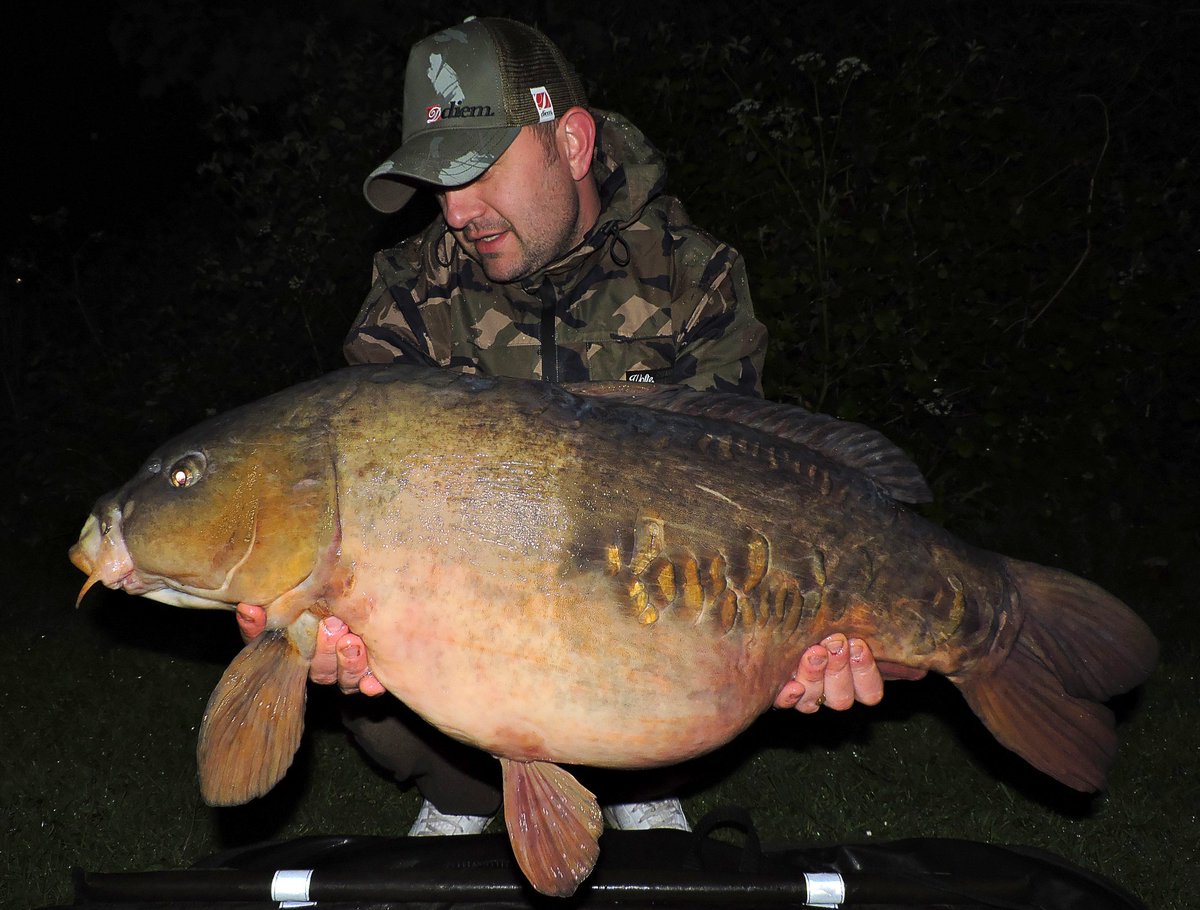 The gaffer straight in, no messing on his 2019 target water - The CB4 proving it's worth once again for the big girls 😍📷👌🎣 #nohypejustbait #cb4