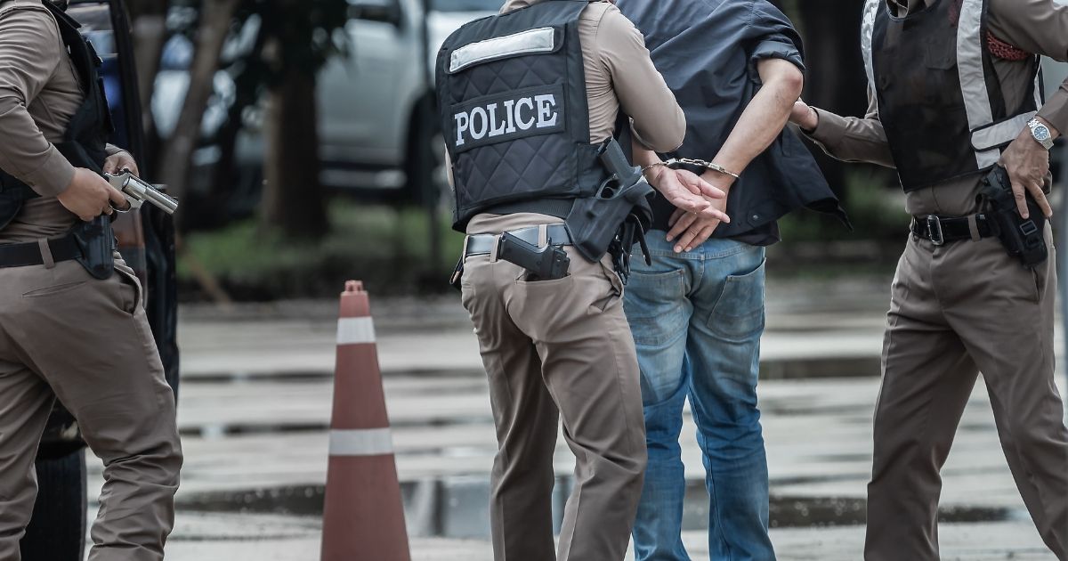 Crown_Financial's tweet image. Law Enforcement Can Go Around Sanctuary Cities Thanks to Ingenious New ICE Program #iceprogram #crown
buff.ly/2VIe1Yf