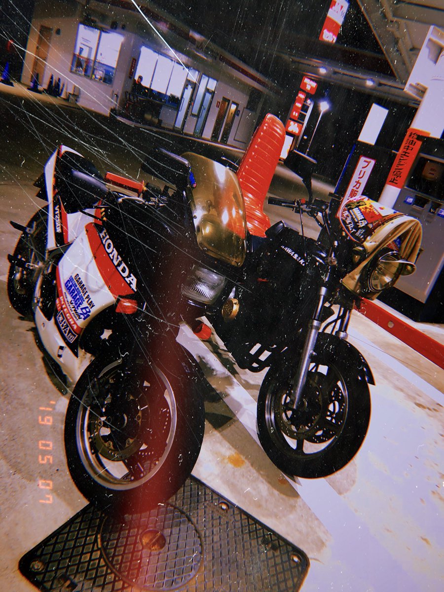 本免1発100点満点でした。
昨日も一昨日も走り行って今日も夜から
走り行くぜ🤩 みんな来てくれるけ3150‼️(みんなとの写真が無い)
まずはコールマン。そこからセンバツ、
そして音職人目指します。