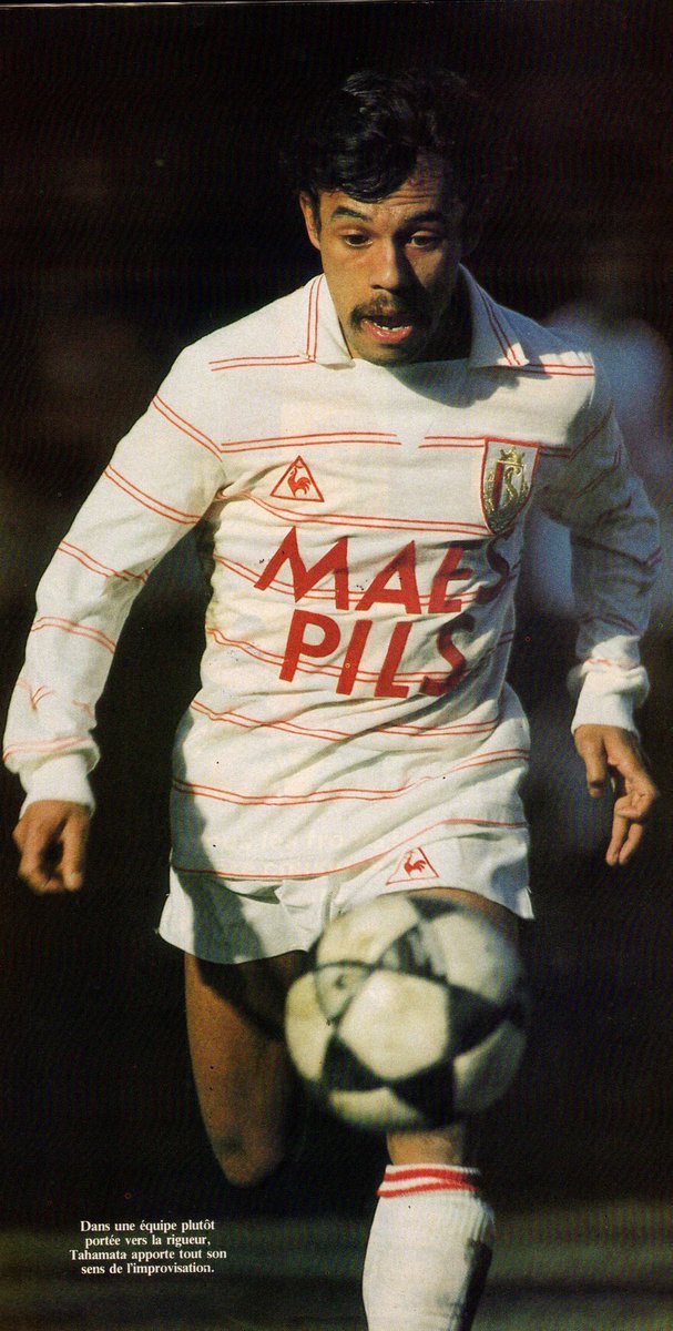 OldFootball11's tweet photo. #SimonTahamata #StandardLiège #RSCL (1982/83). https://t.co/UcezUq7HD2