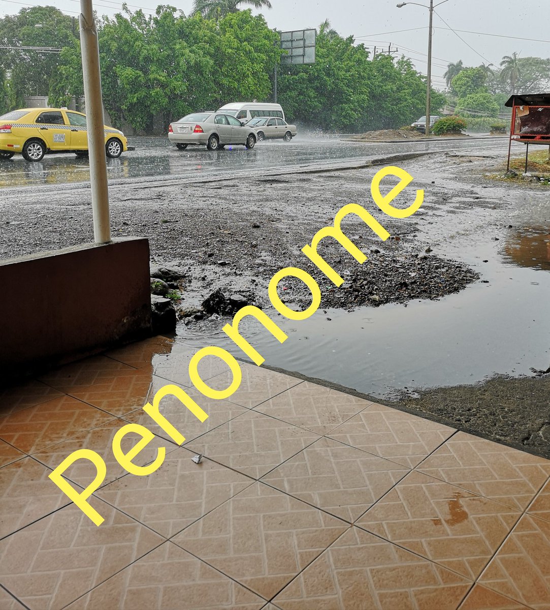 Cae sobre Penonomé un aguacerito para aplacar esta calor que bien