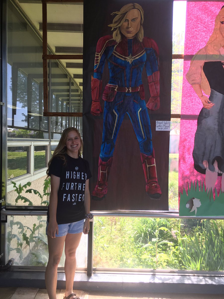 AbigailRayne_'s tweet photo. Finished my lifesize painting of #CaptainMarvel ! @brielarson hope you like it!☺️ https://t.co/4caYLoHBl6