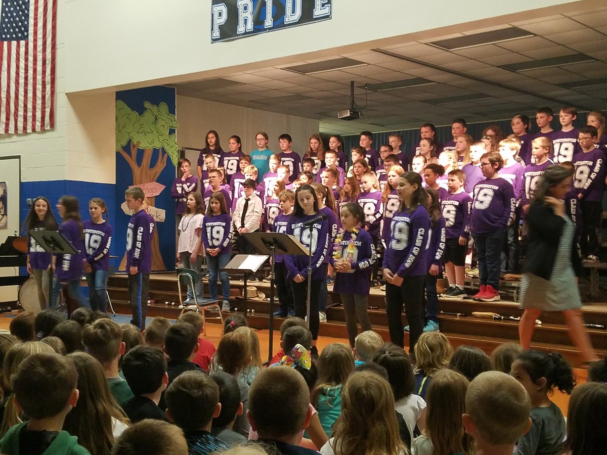 huntmrbriggs's tweet photo. Farewell 5th graders concert https://t.co/kgTWYfc1XQ