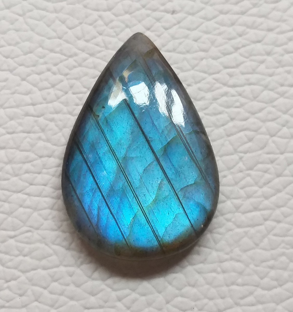 SellerGemstone's tweet photo. LABRADORITE GEMSTONE - 25 Ct, Natural Labradorite Smooth Pear Shape Cabochon, Size 30x20x6 MM, Blue Flashy Labradorite High Quality,
For Sale,
PayPal Ready.
#labradorite #labradoritegemstone #gemstone #cabochon #etsy #etsyshop #wholesale #etsyseller https://t.co/ZjGt23fo92