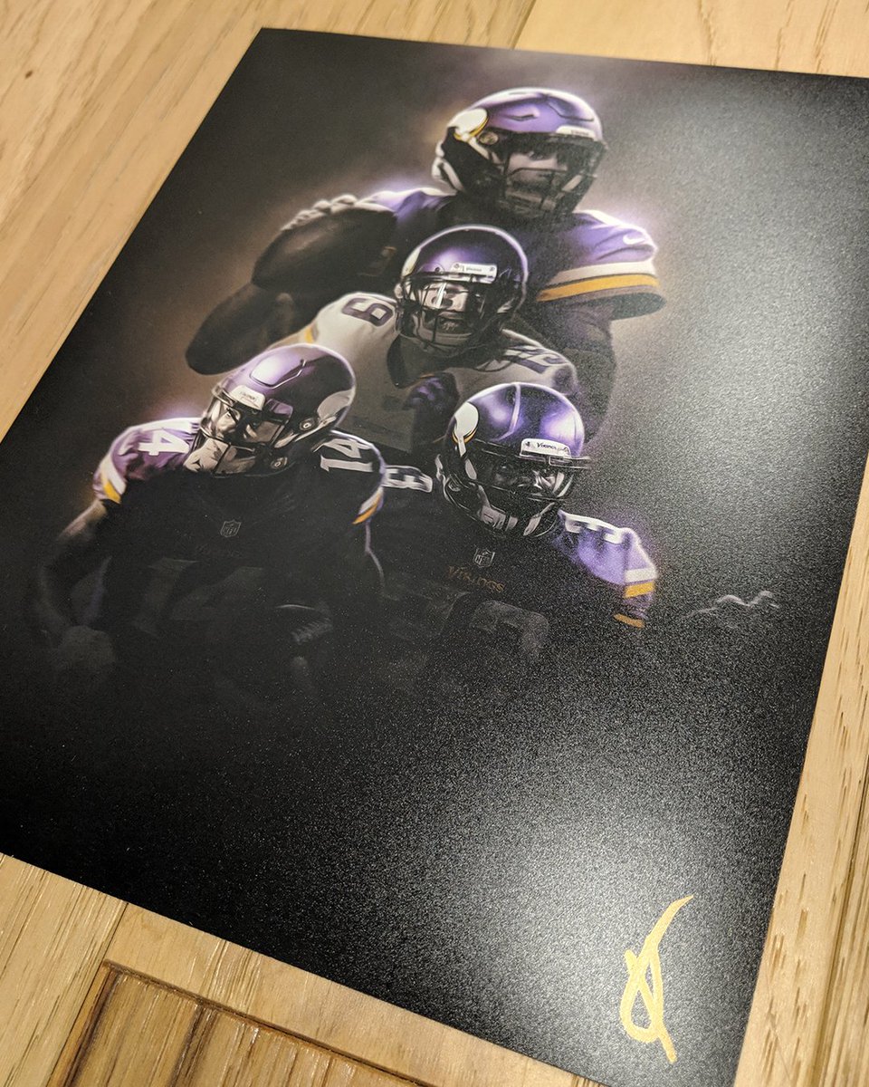 thatmattsharpe's tweet photo. 🚨🚨➡️ k, here's what i've got for you this week...

RT + FOLLOW to enter to win *your choice* of 1 of the 8x10 prints shown here, featuring:

@bakermayfield
@DangeRussWilson
2019 @Saints
2019 @Vikings

entries close 7/9 @ 7pm ET || 🇨🇦🇺🇸 only

good luck! 🙌 https://t.co/Q0wVwo8JxF