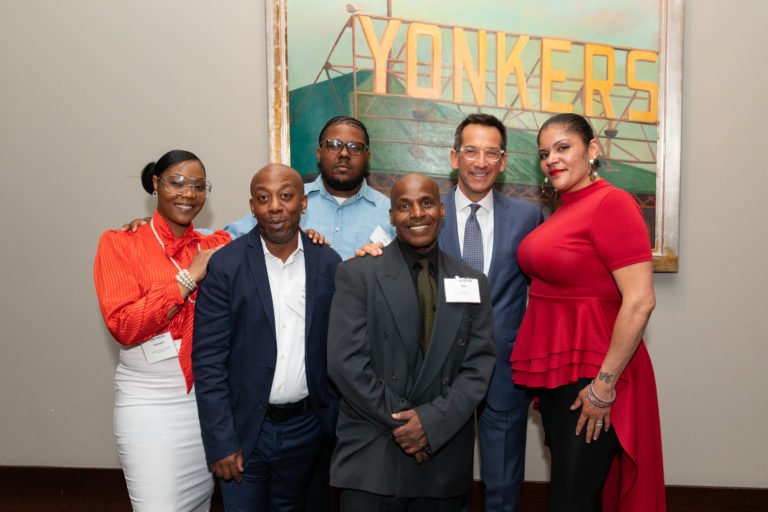 Virgin's tweet image. . @GreystonBakery is building thriving communities through the practice and promotion of #OpenHiring.

 Learn more about this hiring model and the small but mighty bakery on the Hudson River: virg.in/Uu8