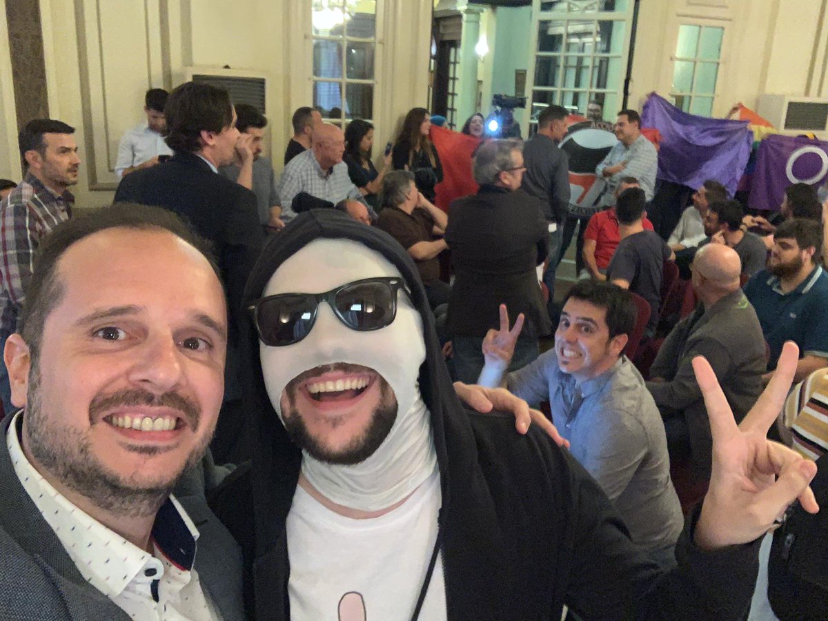 Our face when a bunch of fascistas intentan boicotear tu evento. #SuOdioNuestraSonrisa