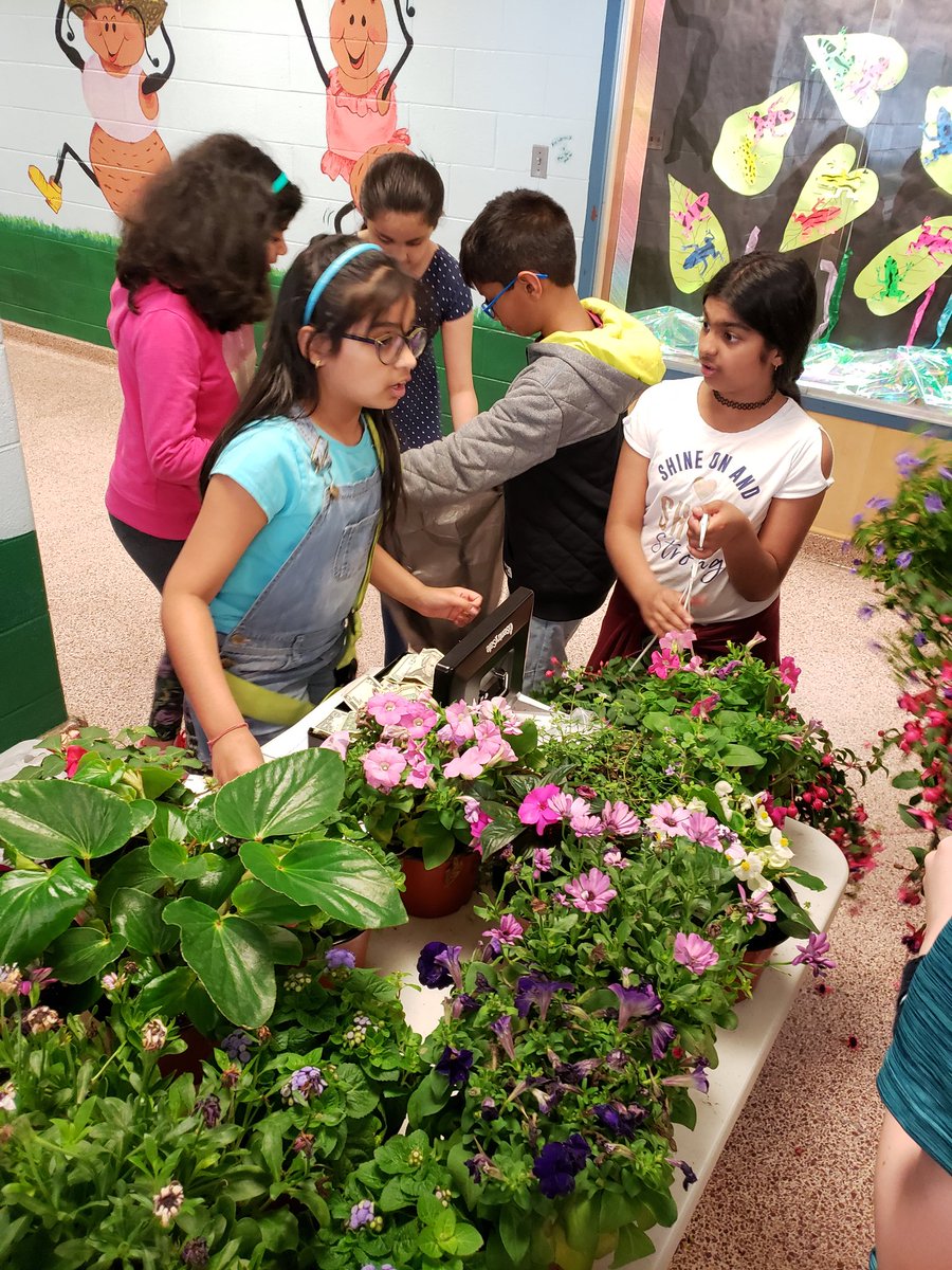 WoodbrookSchool's tweet photo. Student council members sell plants and flowers for Mother's Day. Thanks to advisors @kerry_byington and @MichelleAster @WoodbrookSchool https://t.co/96LkExNnb5