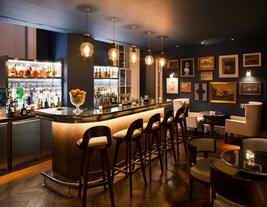 The perfect spot for a cosy afternoon drink... who’s joining us? ✨