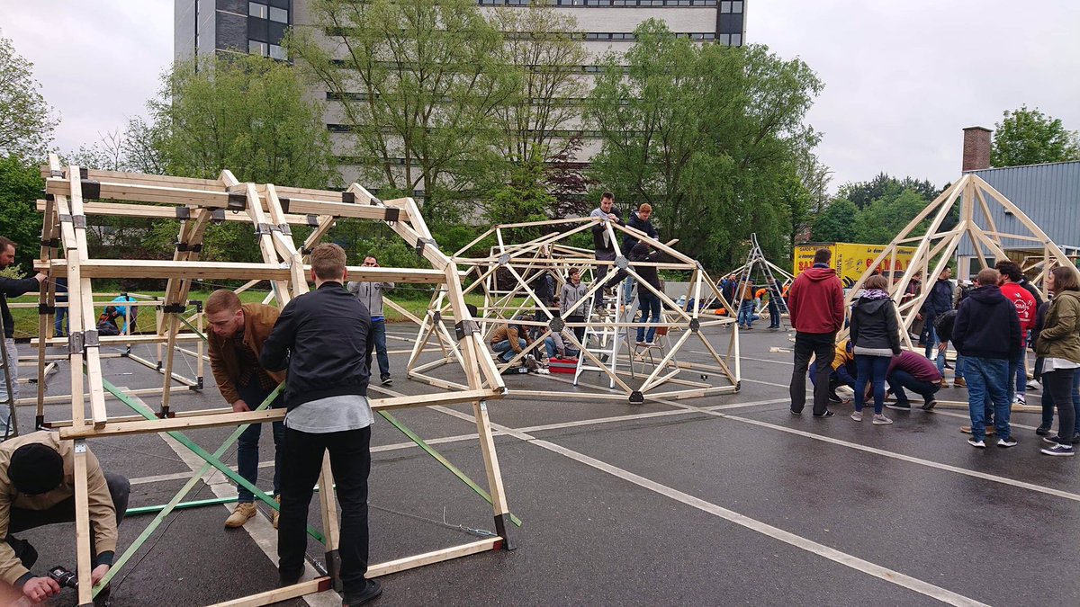 audrey_kumps's tweet image. Quand les futurs ingénieurs en construction de la HEH-ISIMs participent à un projet collaboratif #défistructure #HEH #Mons