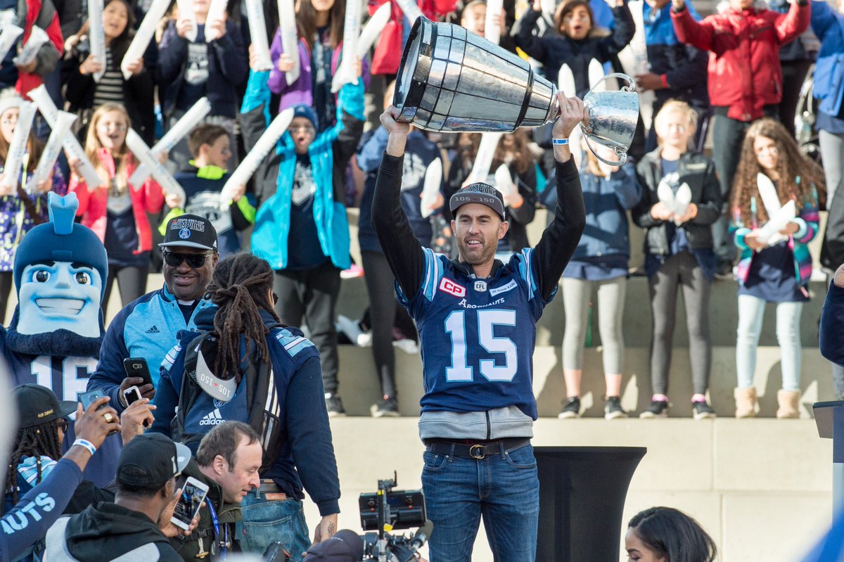JohnTory's tweet photo. A great @TorontoArgos quarterback and a great career. On behalf of all Toronto residents and #Argos fans, thank you to Ricky Ray for your seven seasons in Double Blue and two Grey Cup wins for our city! Wishing you all the best in retirement! #ThankYouRicky #PullTogether https://t.co/7IfLPcE0Yp