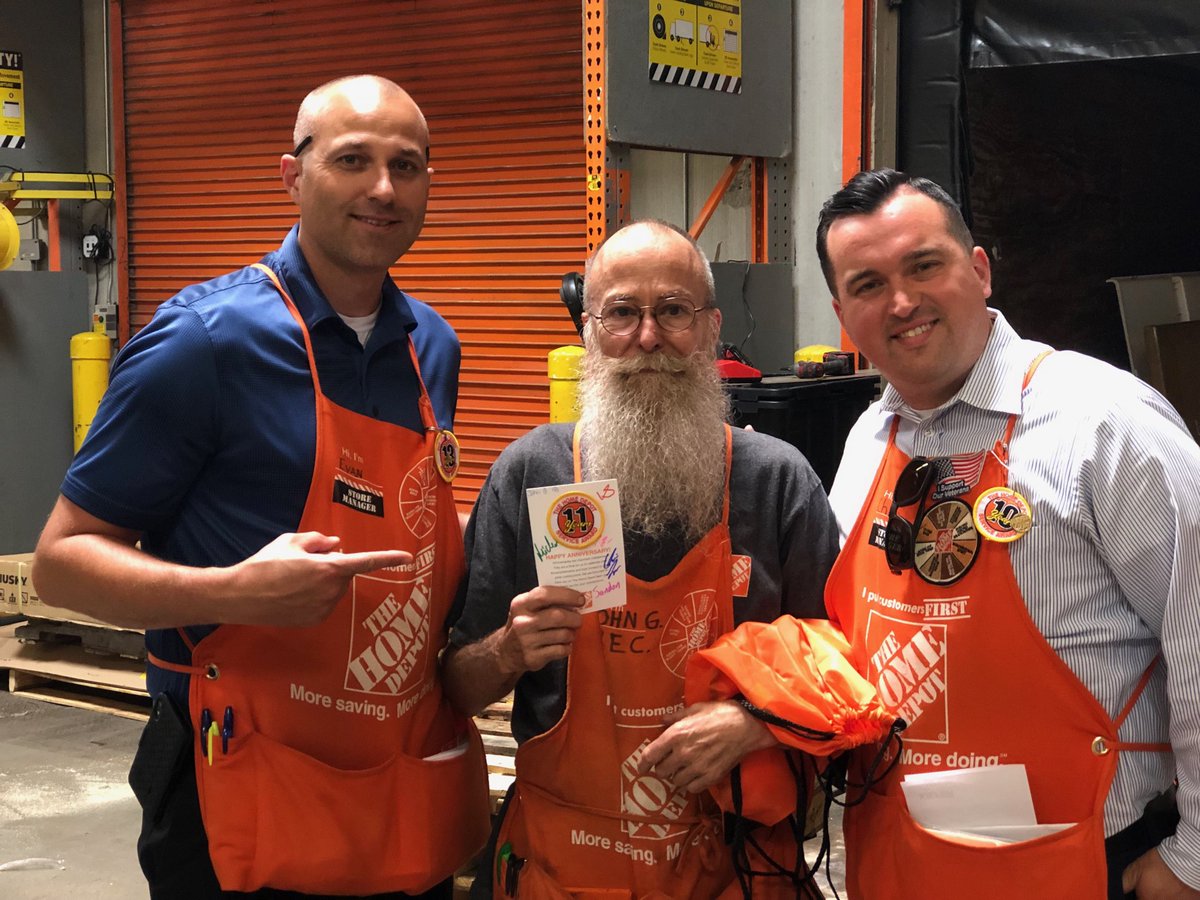 patti0732's tweet photo. Store Managers Evan Felker and Chris Lawson congratulating John Gulley on 11 years of service! https://t.co/1NI7A5jiuQ