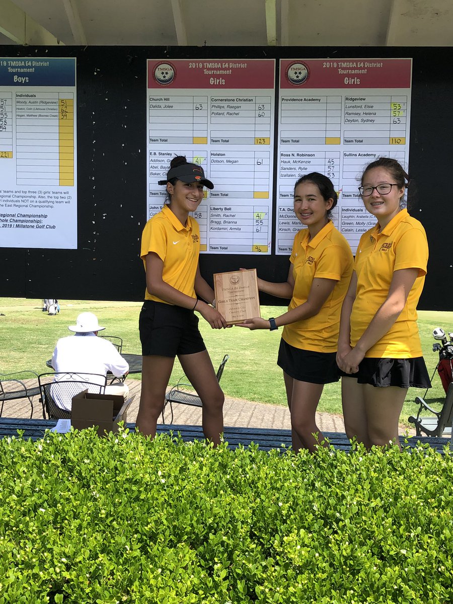 oneoldtechguy's tweet photo. LBMS girls and boys E4 District Champions. First time in school history (unofficial). Congratulations to players and parents. Also, congratulations to Rachel Smith and Ayden Connell for co-champions low score. @PatriotsLBMS @golfgal80 #lbmsgolf https://t.co/hjrWfkhRfg