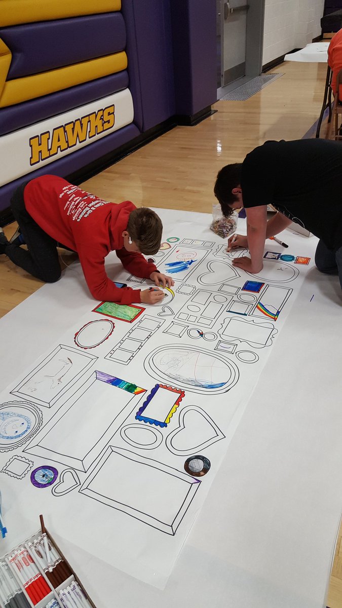 HamptonArtDept's tweet image. Reflecting and art activities! #creativityislife #hawknationcreation #hamptonhawks1