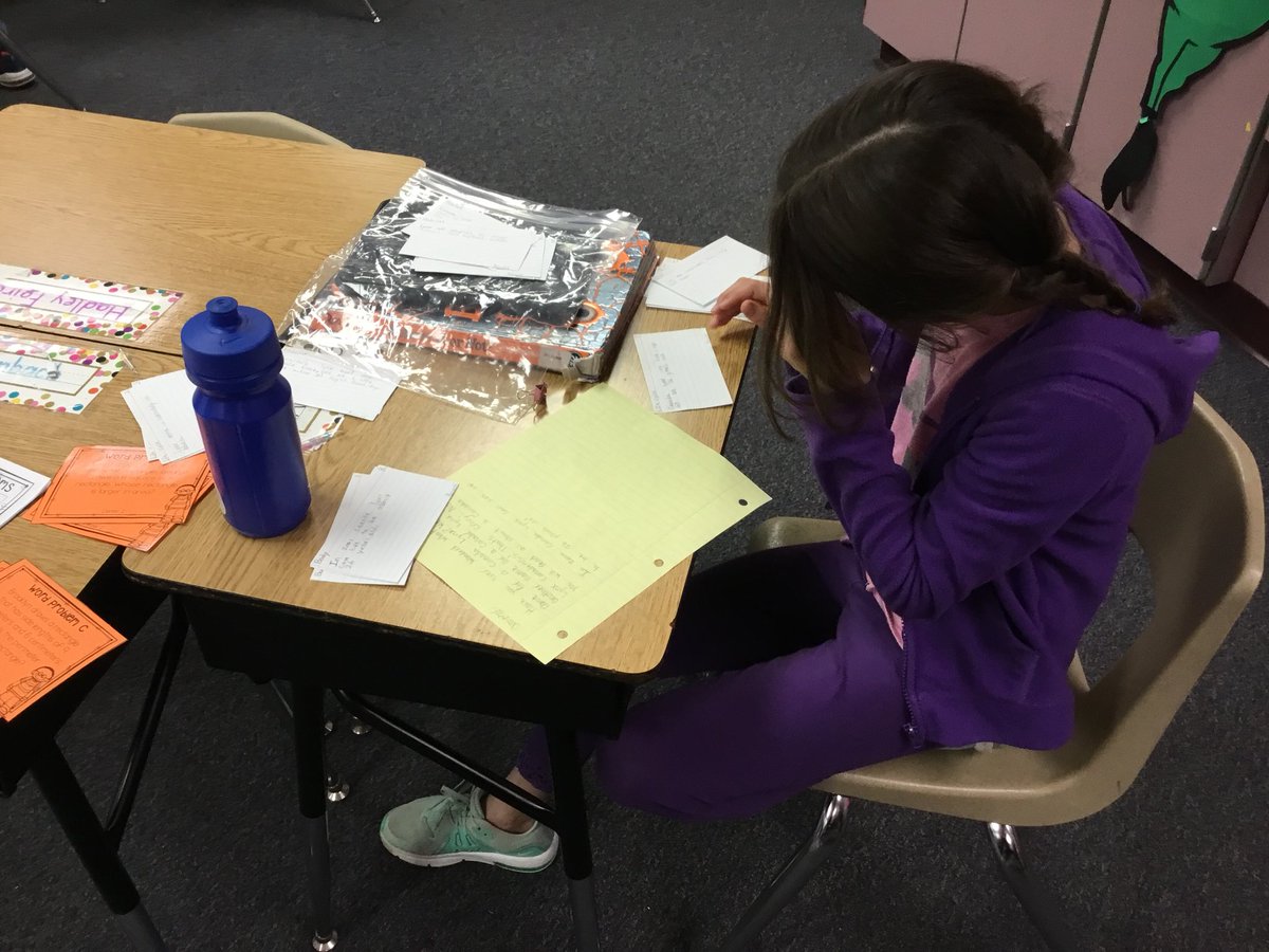 MrsRedeniusOES's tweet photo. We are using our research to write our animal reports! https://t.co/HlgvAyEeEc