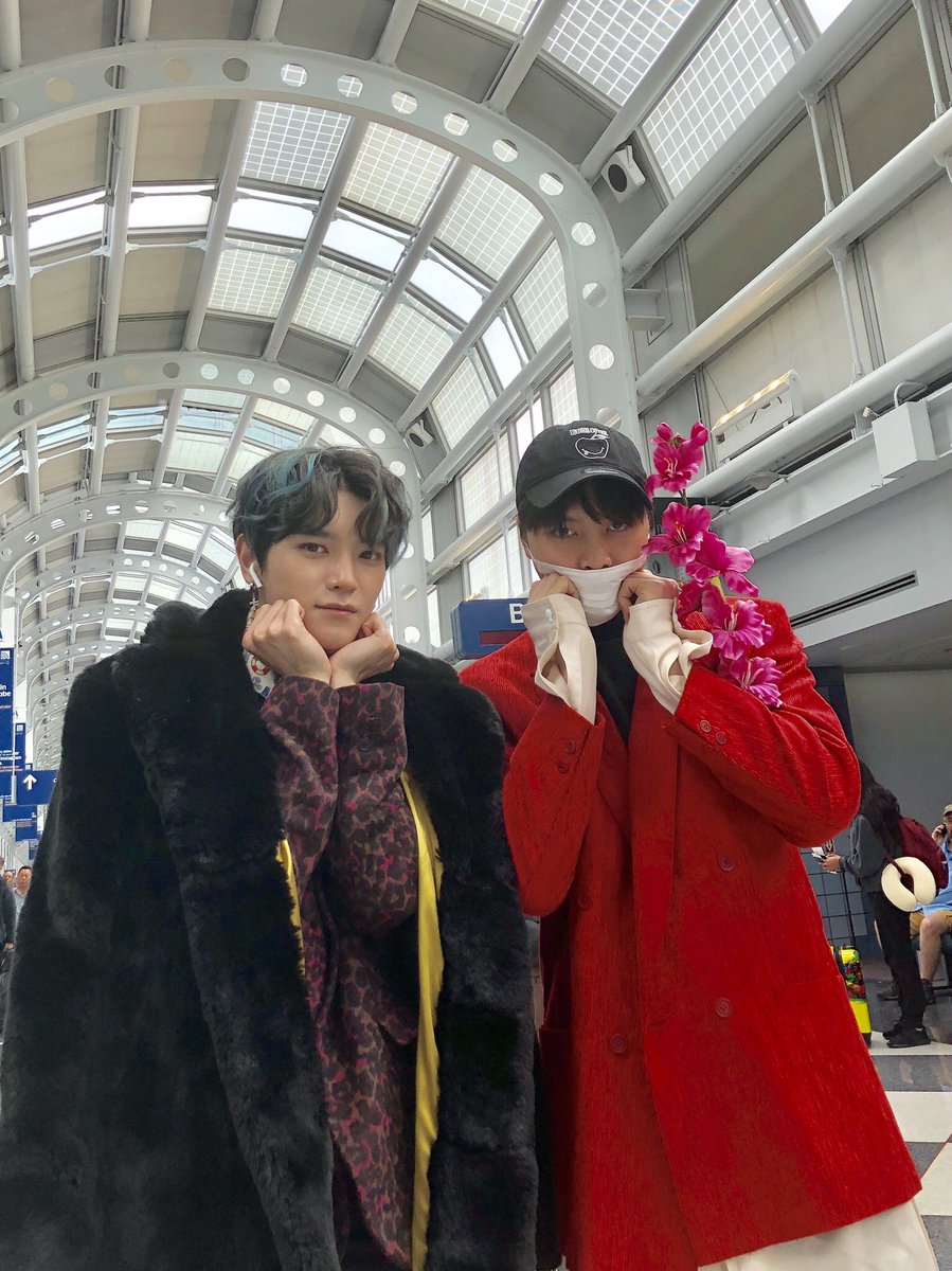 What a day for fashion
#johnnysfashionevaluation 

#MetGala ?🤣

#CHICAGO
#NEOCITYinCHICAGO
#JOHNNYinCHICAGO
#WE_ARE_SUPERHUMAN
#NCT127_SUPERHUMAN
#SUPERHUMAN
#NEOCITYinUSA #NCT127inUSA 
#NCT127 #NCT